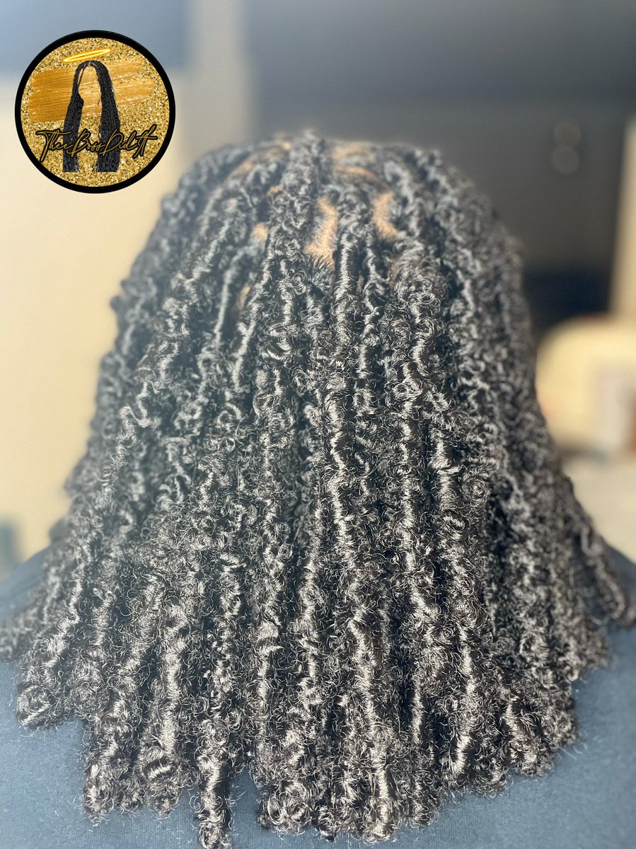 a_theeboss's tweet photo. It’s the texture for me guys! December appointments available! 
•
•
#clthair #cltsoftlocs #clthairstylist #cltnaturalhair #cltbraids #cltbraider #cltdistressedlocs #uncchair #jcsuhair #wssuhair #ncathair  #ncnaturalhairstylist #ncbraids #nclocs #ncsilkpress #cltsilkpress https://t.co/ghbonh8L0L