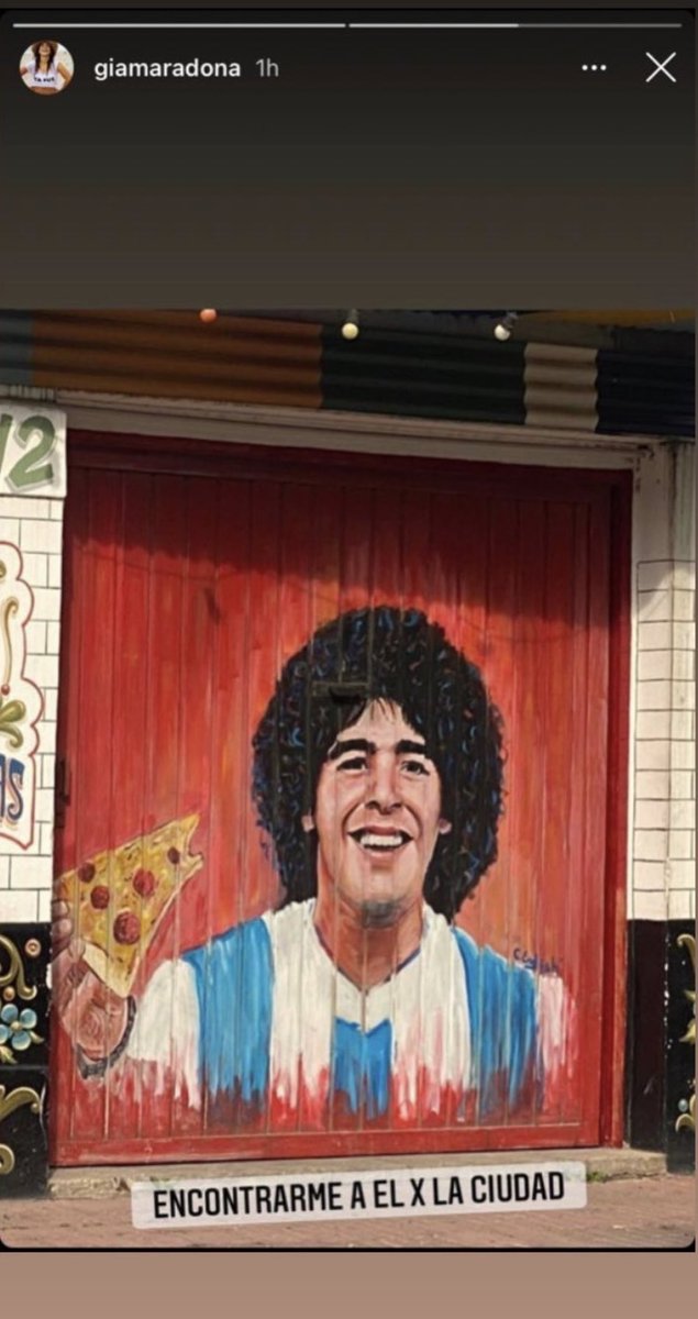 🤍🖤 #Maradona  
El mensaje de Gianina.