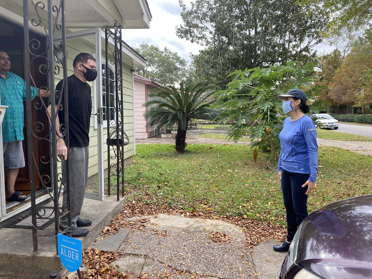 CarolforTexas's tweet image. 2020 Turkey Deliveries:
Step 1: #MaskUpHou 😷
Step 2:  Drop 🦃 @ 🚪 &amp;amp; knock
Step 3: Step 🔙 6ft 
Step 4: Have a Happy Thanksgiving!