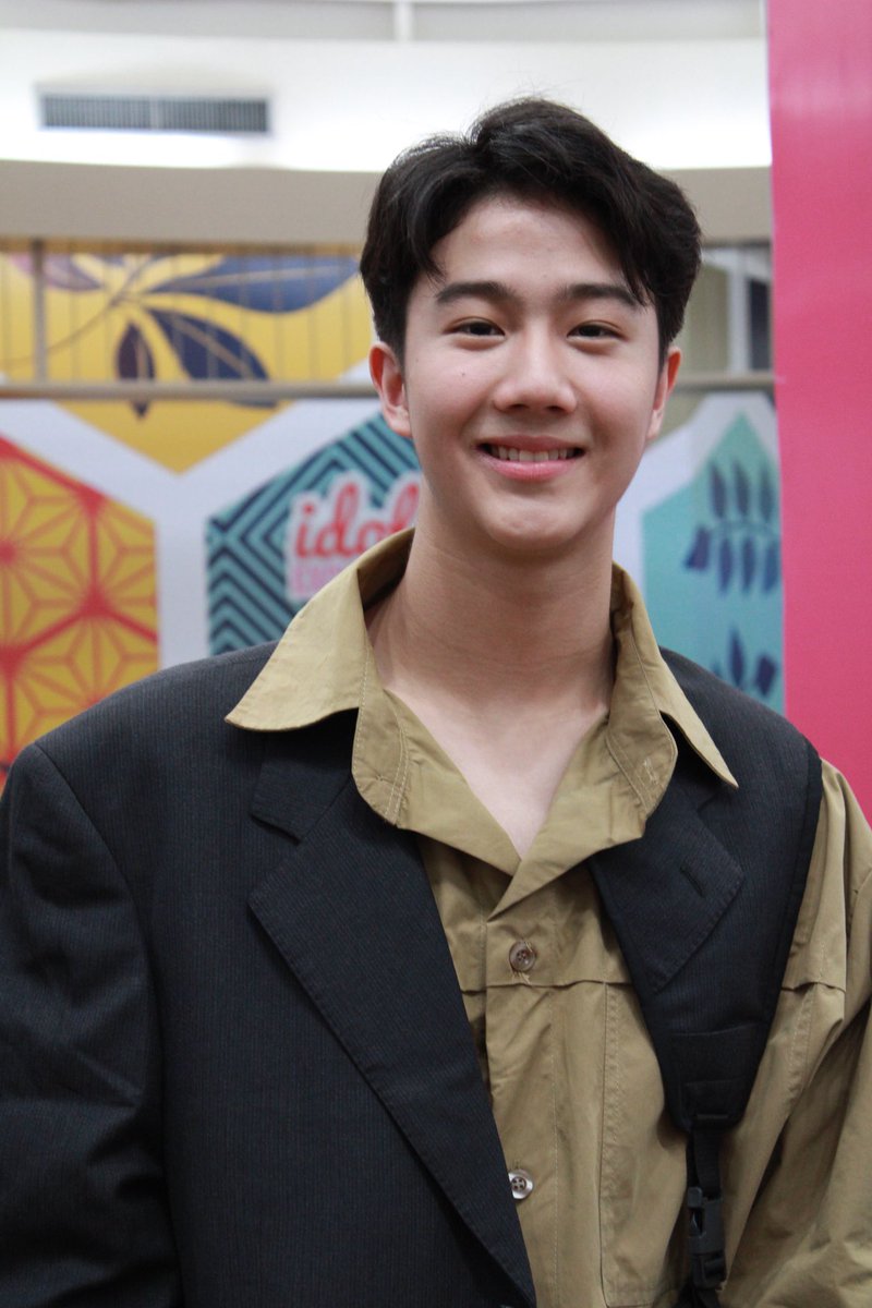 JengStory's tweet photo. [📸 08112020 ] Jeng
งาน IDOL EXCHANGE @ MBK

✨ อิท นายโกรธอะไรเรารึป่าวอะ 😂

#jeng_chtp 
#1dayproject 
#idolexchangex1day https://t.co/RH9wdjXqWP