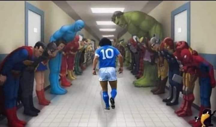 Se fue el más grande jugador de la historia del fútbol.
Llora la pelota ⚽ 😔