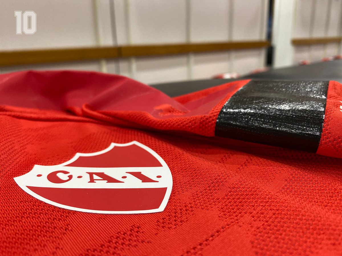 SportsCenter on Twitter: "Camiseta especial para Independiente, esta noche vs. Fénix en la #SUDAMERICANAxESPN.… "