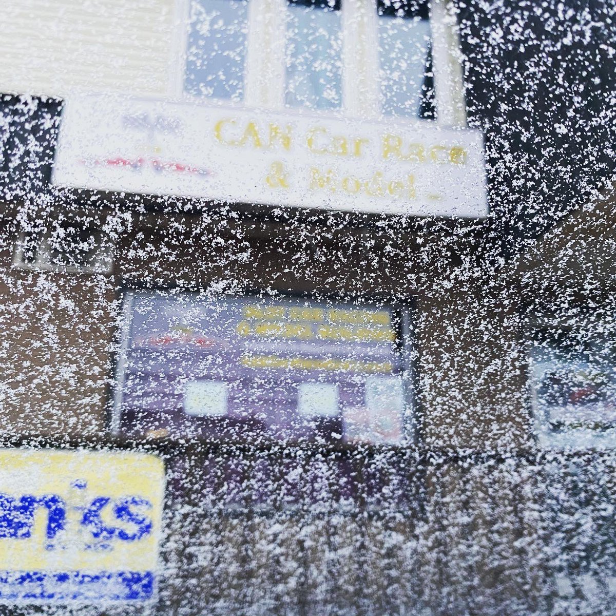 CANCarRaceAndM1's tweet photo. It is getting snow now in our area, it is time for you to drive slowly and safely. However, you can still race fast and enjoy the speed in our racing trackπππ
#SlotCar #SlotRacing #SlotCarRacing #CarModel #PEI #Summerside #CANCarRaceModel https://t.co/sGGqG1KEtm