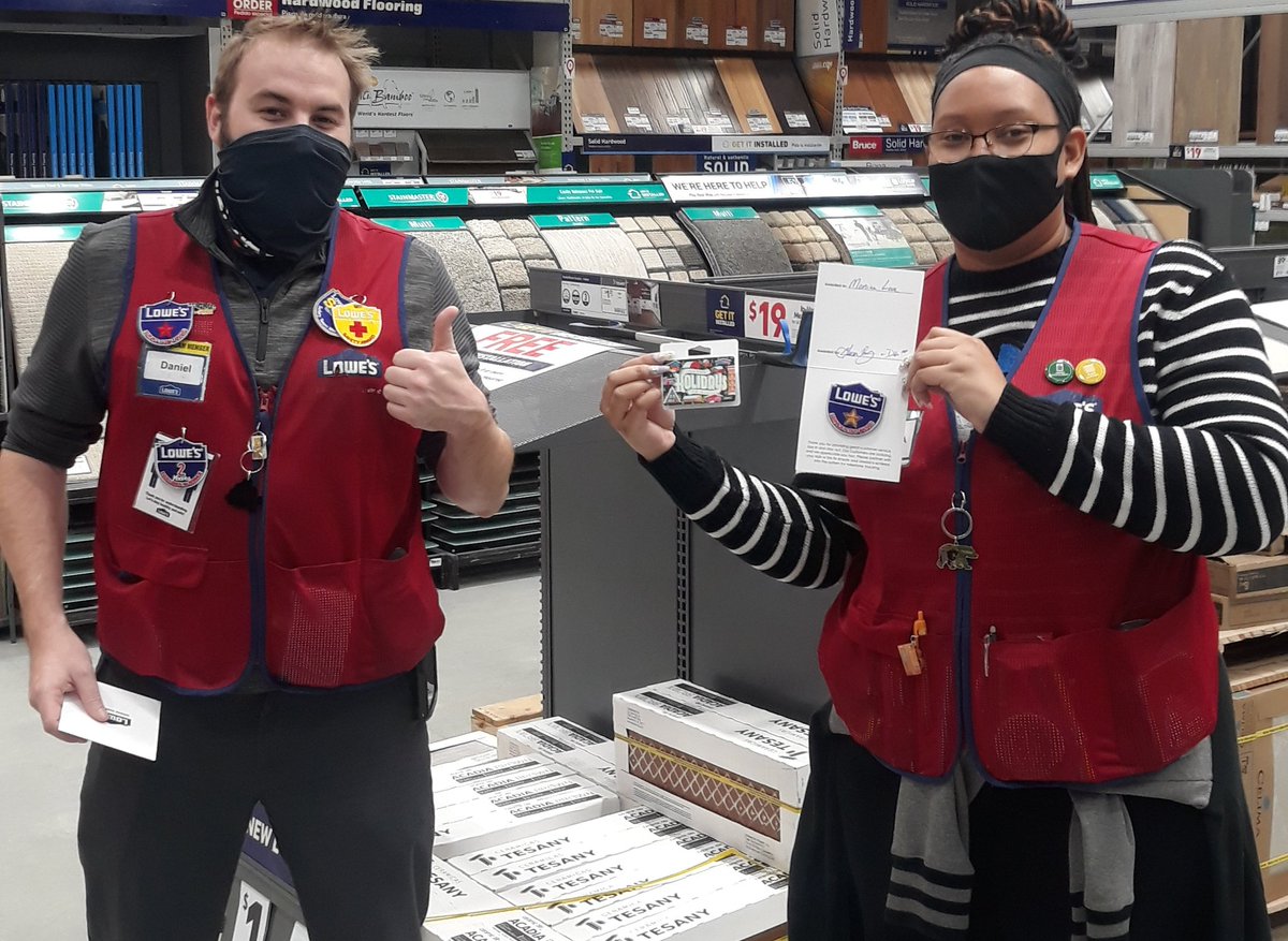 Another bronze award given away today @lowes2995. Great opportunity to celebrate Monica being the RWD champion for the month of November! Very proud of you rockstar!!! @LauraG813R1 <a href="/BlueBoxR1/">@BlueBoxR1</a> <a href="/AMcHenry1221/">Amanda McHenry</a> <a href="/Dfortin2995/">Daniel Fortin</a>