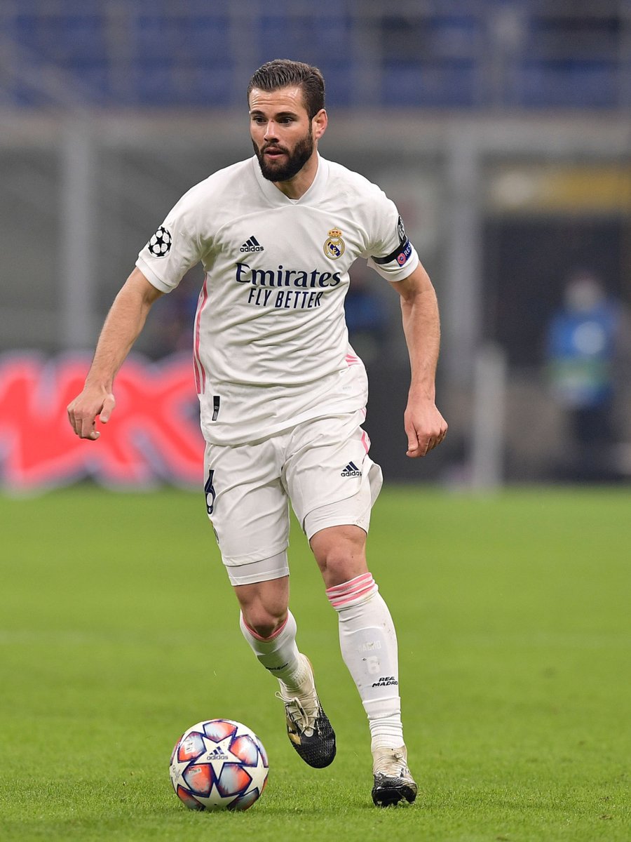 فاسكيز وناتشو .. أكيد ما نتكلم عن أساطير لكن هاللاعبين من يومهم الأول وإلى حد اللحظة لا يمكن عدم ملاحظة التزامهم وتقديمهم دوماً لأقصى مجهود ممكن في كل مشاركة لهم.