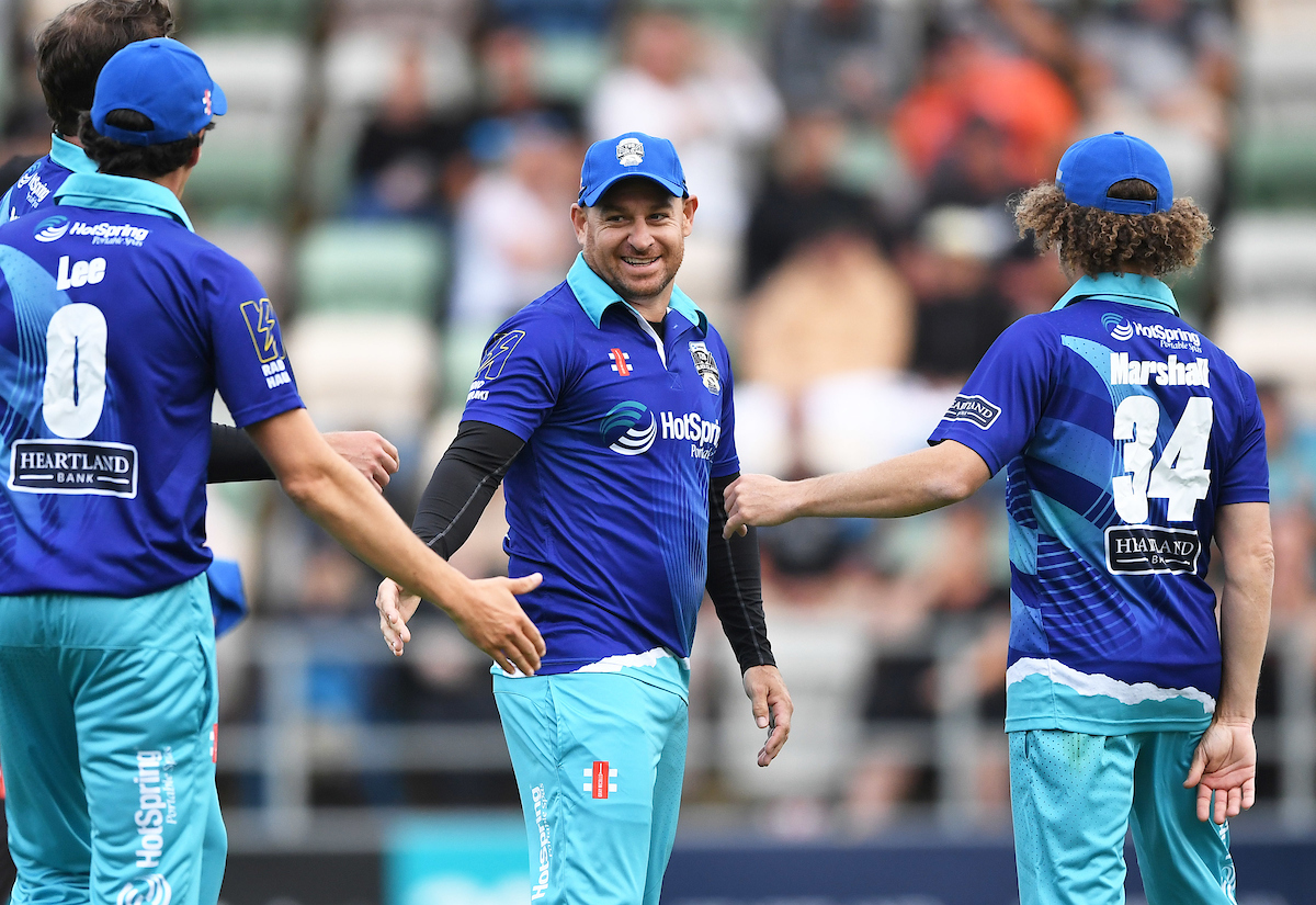 ClashT20's tweet photo. #TeamCricket has 2 stellar adds with legend Craig McMillan, the pugnacious middle order batsman + former NZ batting coach + the return of 
@MccullumNathan for his 3rd event. McCullum will form an epic spin bowling duo with close mate Dan Vettori. https://t.co/r38QDR25rV