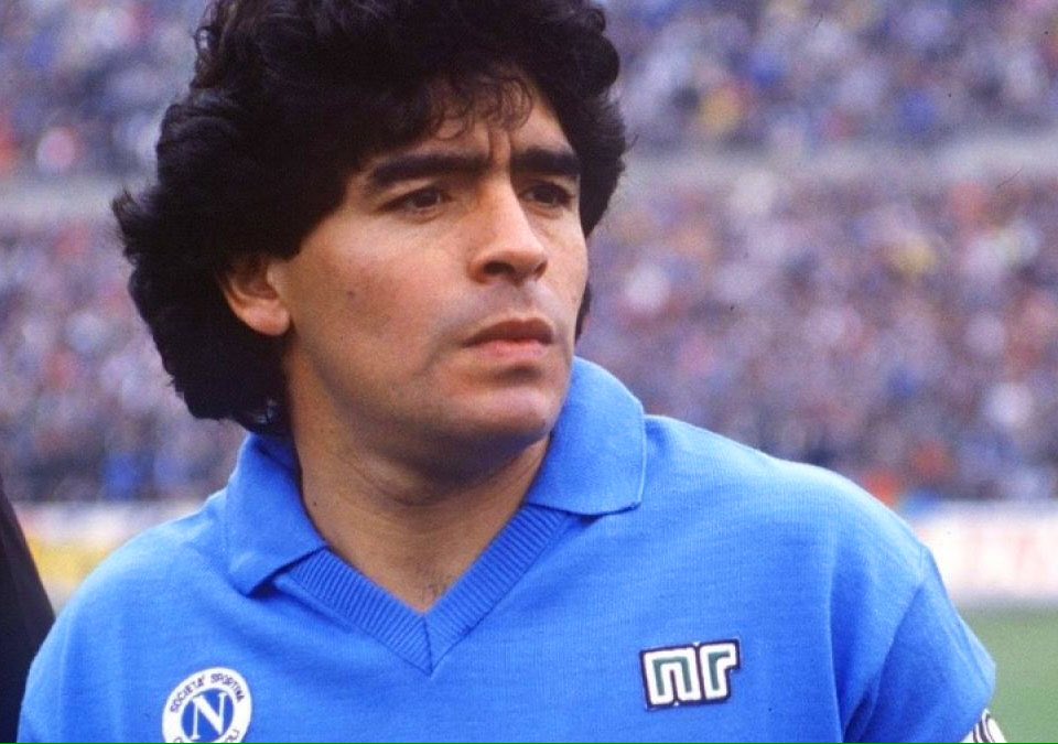 marcellopioli's tweet photo. Ciao Diego , sei il più grande calciatore dell'Universo . https://t.co/1OB5RKGaQh