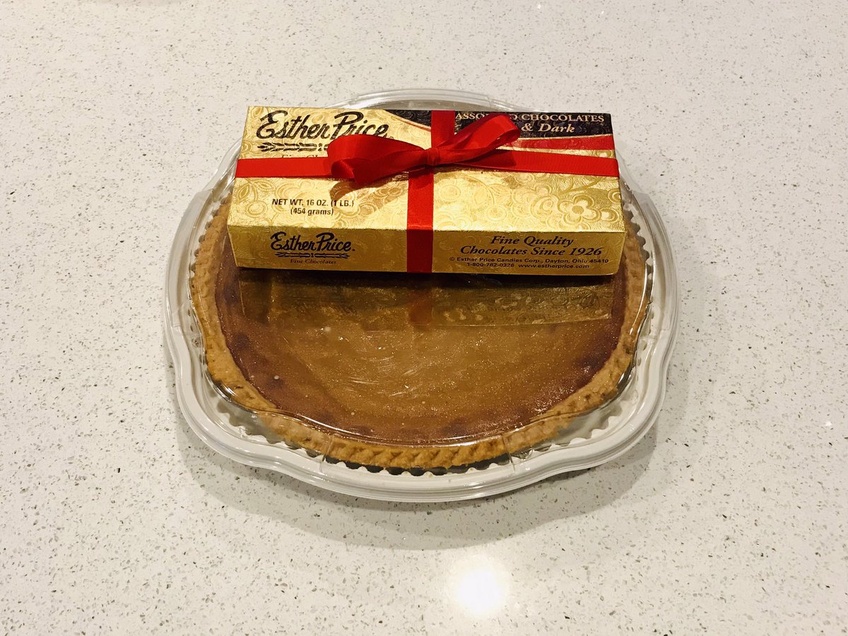iDrFeng's tweet photo. Every year, I know the holidays have arrived when patients start trying to feed me. Happy #Thanksgiving2020 to all! #thesecaloriesdontcount https://t.co/0Rvc8Vn3aT