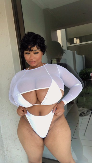 Watch kim's leaked NSFW photo on TwXstars