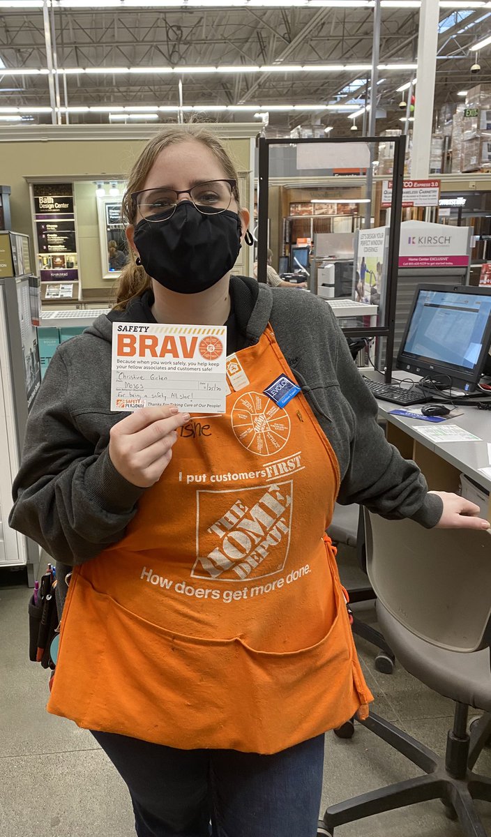 #SafetyisPersonal Etta, Tristan, Stephane, and Christine getting recognized for being safety Allstars! #Bitterlake