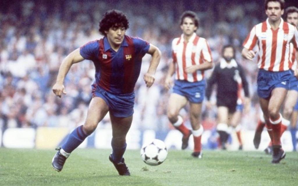GameHunterAPP's tweet photo. RIP Legend 🌹
-
-
#Maradona #football https://t.co/zVSZLkWNfB