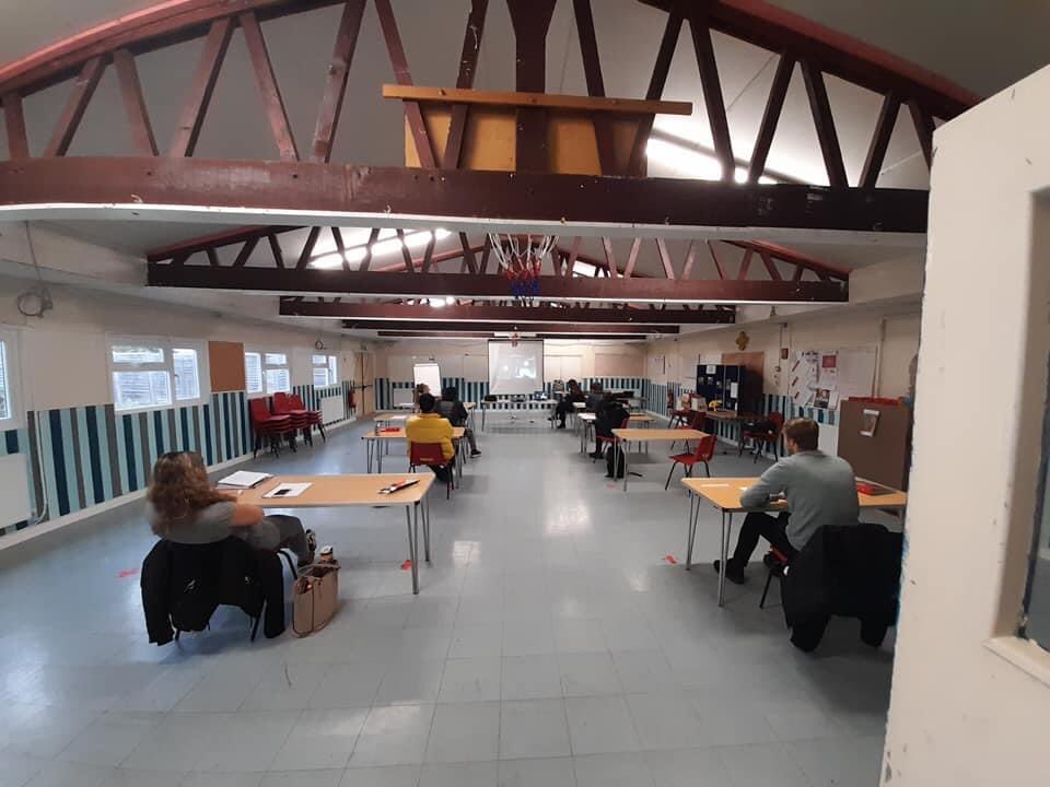 HFRSyouth's tweet photo. Team had an amazing morning, talking virtually to #HertsPolice 
Thanks so much to the fire arms unit, the dog unit, the SNT and PCSO for giving up their time to talk to the young people. 
#welwyngardencity @princestrust #princestrustteamprogramme #StartSomething https://t.co/4K6IZwn7Ob