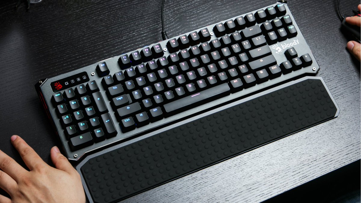 Bloodygaming's tweet photo. If you're looking to get your hands on Bloody gear, get a savings on the B945 keyboard now through Sunday on our Amazon store.
https://t.co/EuruykejEA
#bloodygaming #boundbygaming #B945 https://t.co/dmXcysHkLY