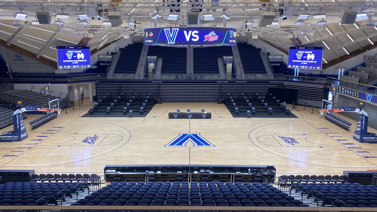 ChuckYoung13's tweet photo. Game day looks a little different this year but we are excited to be back. #NovaNation #athops #EarnYourTurkey https://t.co/LzLkFnYciU