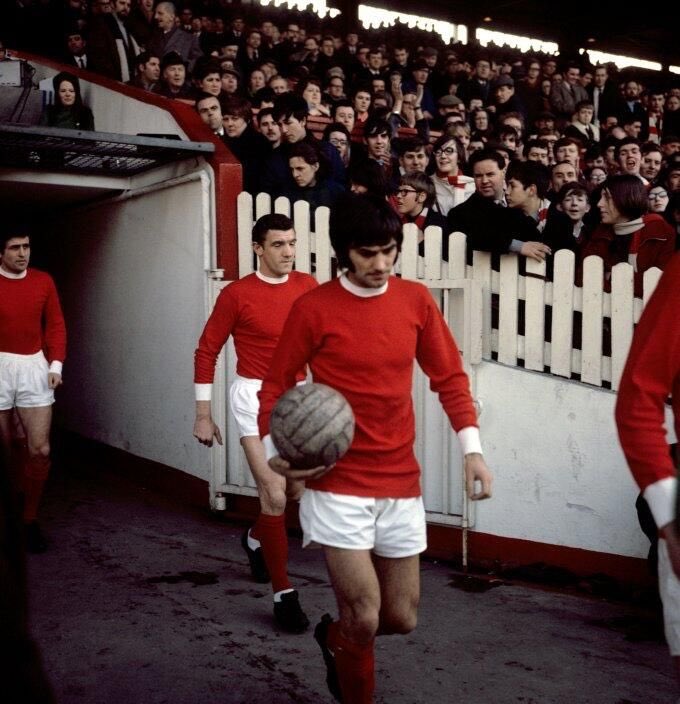 footballtips's tweet photo. November 25, 2005: George Best passes away

November 25, 2020: Diego Maradona passes away

A sad day for football. 🌹 https://t.co/cXmw6nenDH