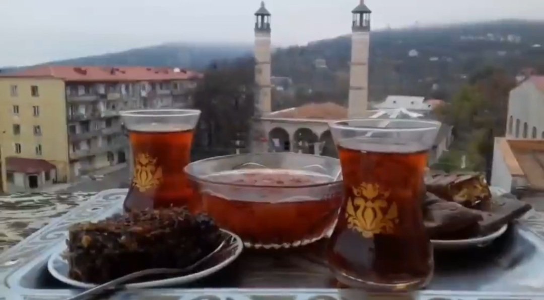 AyshanASLAN's tweet photo. The last tea in #Shusha. (1992)
The first tea in Shusha. (2020) https://t.co/VthVBTLEjx