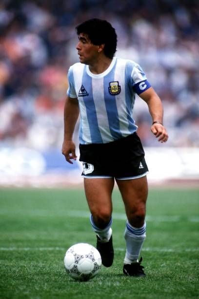 Ebano_myd's tweet photo. G O O D B Y E L E G E N D
#Maradona ( 1960 - 2020 )
😥🇦🇷⚽🙏
#diegomaradona #Diegoarmandomaradona #Diegito #football #legend #selección #Argentina #deporte #sports #Maradona #ebmagazine #magazine #ebcollections https://t.co/pLPsjhx9w7
