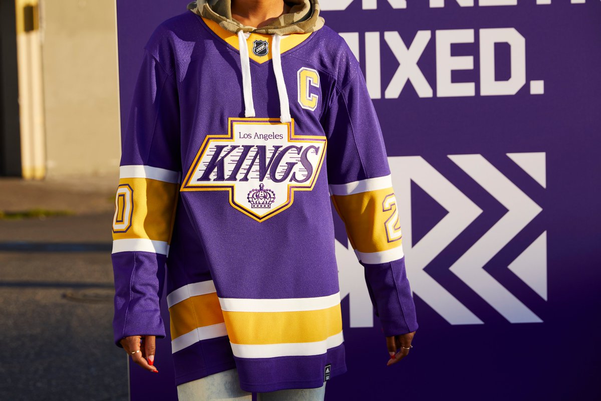 . @LAKings A sweater fit for a king 
