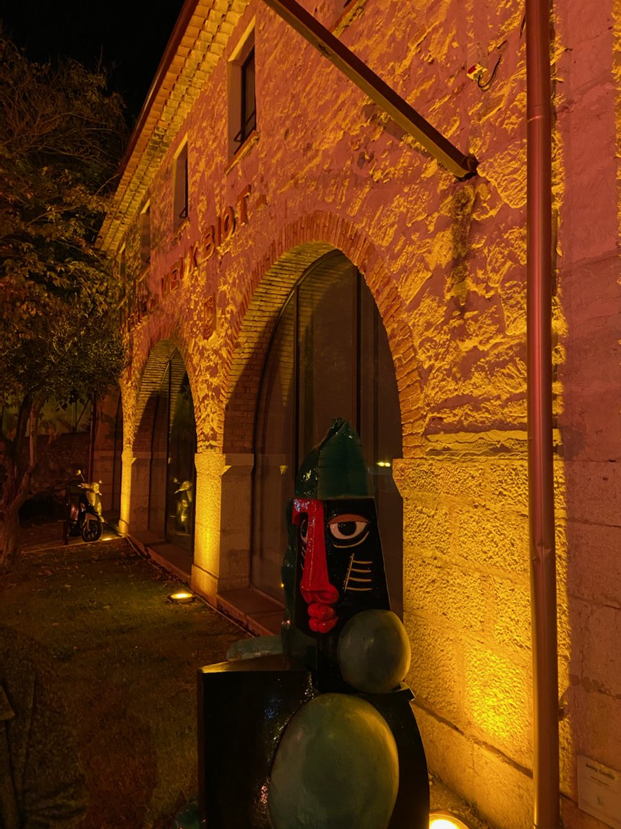 La médiathèque de Biot sera habillée d’une lumière orange dès ce soir et jusqu’aux fêtes de Noël, dans le cadre de la lutte contre les violences faites aux femmes !