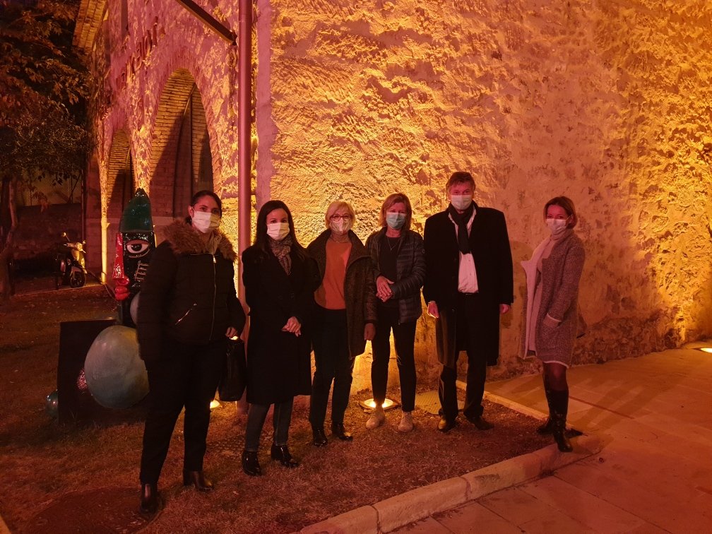 JPDERMIT's tweet image. La médiathèque de Biot sera habillée d’une lumière orange dès ce soir et jusqu’aux fêtes de Noël, dans le cadre de la lutte contre les violences faites aux femmes !