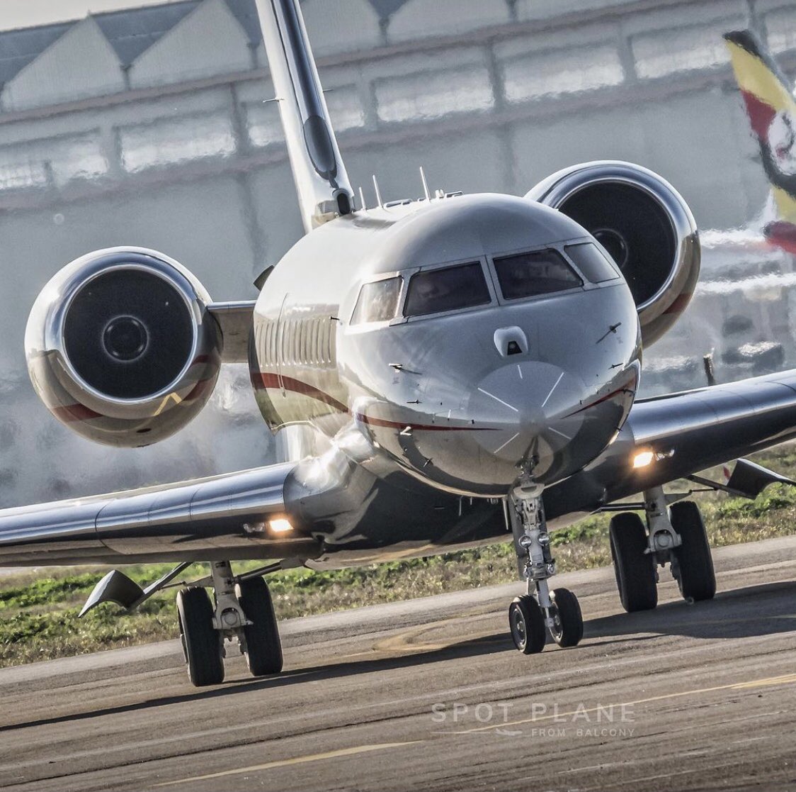 #BusinessJets @spot_plane_from_balcony ® global express #Bombardier #Global
.
#instagramaviation
#megaplane
#BusinessAviation
#FlyPrivate
#PrivateJet 
#CharterJet
#BizJet
#Flight
#Luxury 
#Travel
#EmptyLeg
#BusinessJet
#CorporateJet
#Aviation