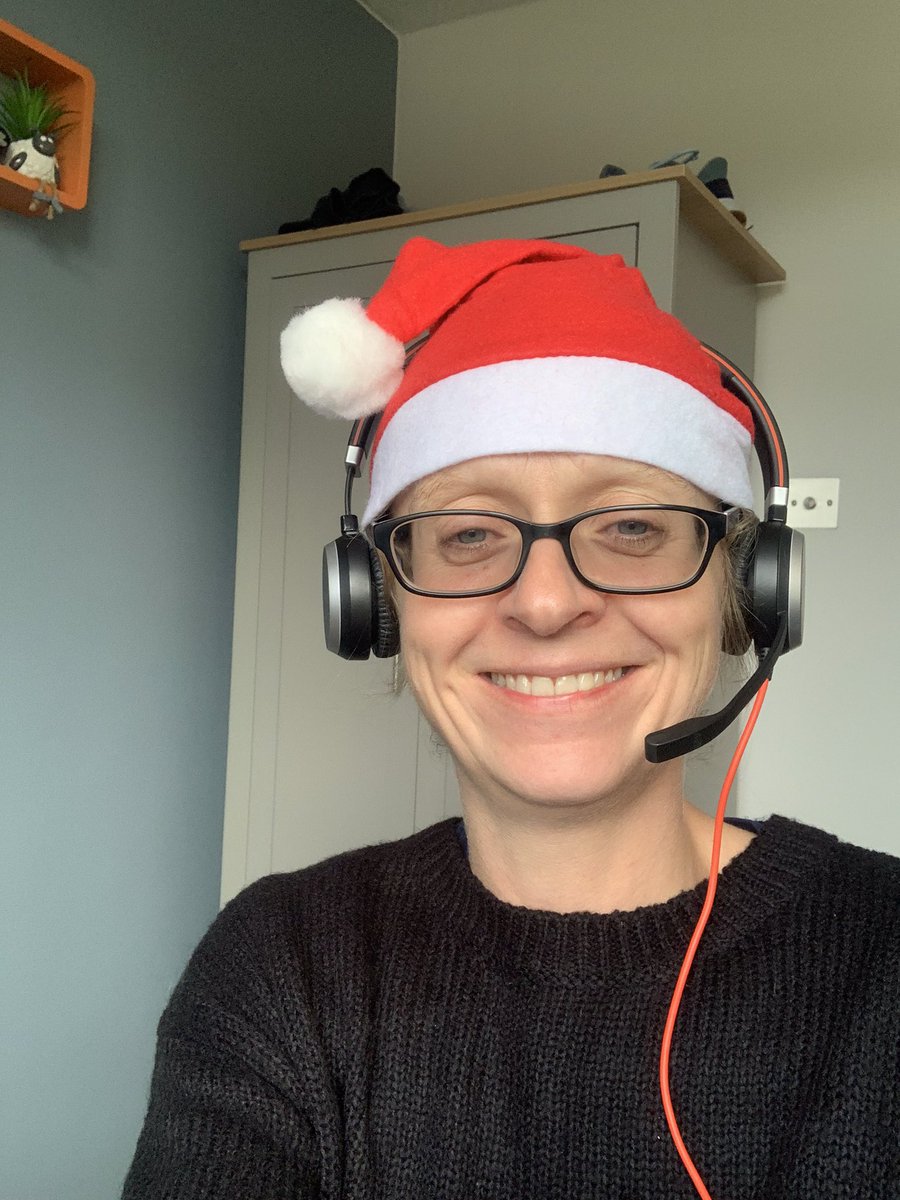 haygarsa's tweet image. Who says you can’t get in the Christmas spirit when teaching online. Last teaching session today before exams @BeckettPhysio #wherehastimegone #quickterm