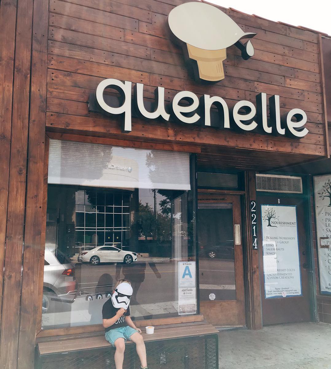 VisitBurbankUSA's tweet photo. Getting ready for Thanksgiving? Pick up a pie and a pint at @quenelletreats in #MagnoliaPark. #dineburbank #visitburbank #thanksgiving #takeouttuesday #gratefultable @VisitCA https://t.co/B8WrgV7x9C