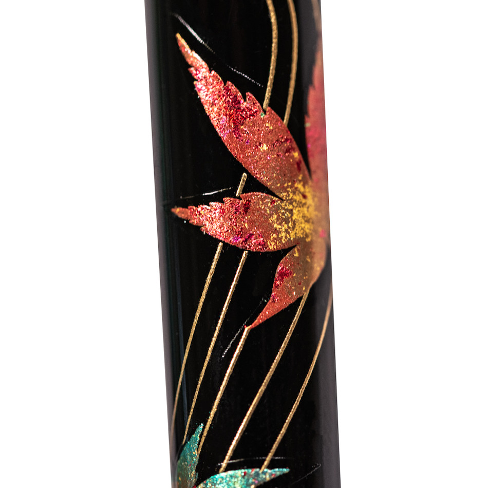 cultpens's tweet photo. We love the stunning gold-leaf artwork on Platinum's Changing Autumn Leaves Kanazawa-Haku Fountain Pen and it just became even more attractive with our 20% off across the Platinum range in our Black Friday sale - on all week #BlackFriday #Platinum 
https://t.co/UR2KGl1uMR https://t.co/xOzcxNV2As