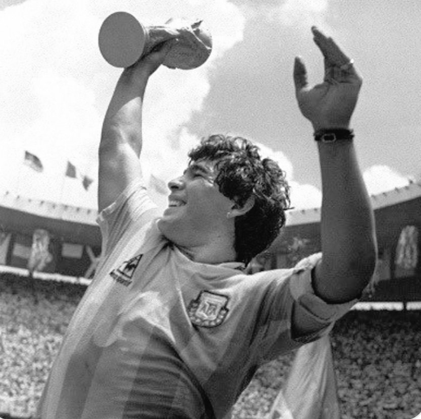 fof_support's tweet photo. Football Legend Diego Maradona Dies Of Heart Attack At 60 https://t.co/sX0gbbSnoT

#DiegoArmandoMaradona #Maradona60 #Maradona https://t.co/0FUmxqwUTb