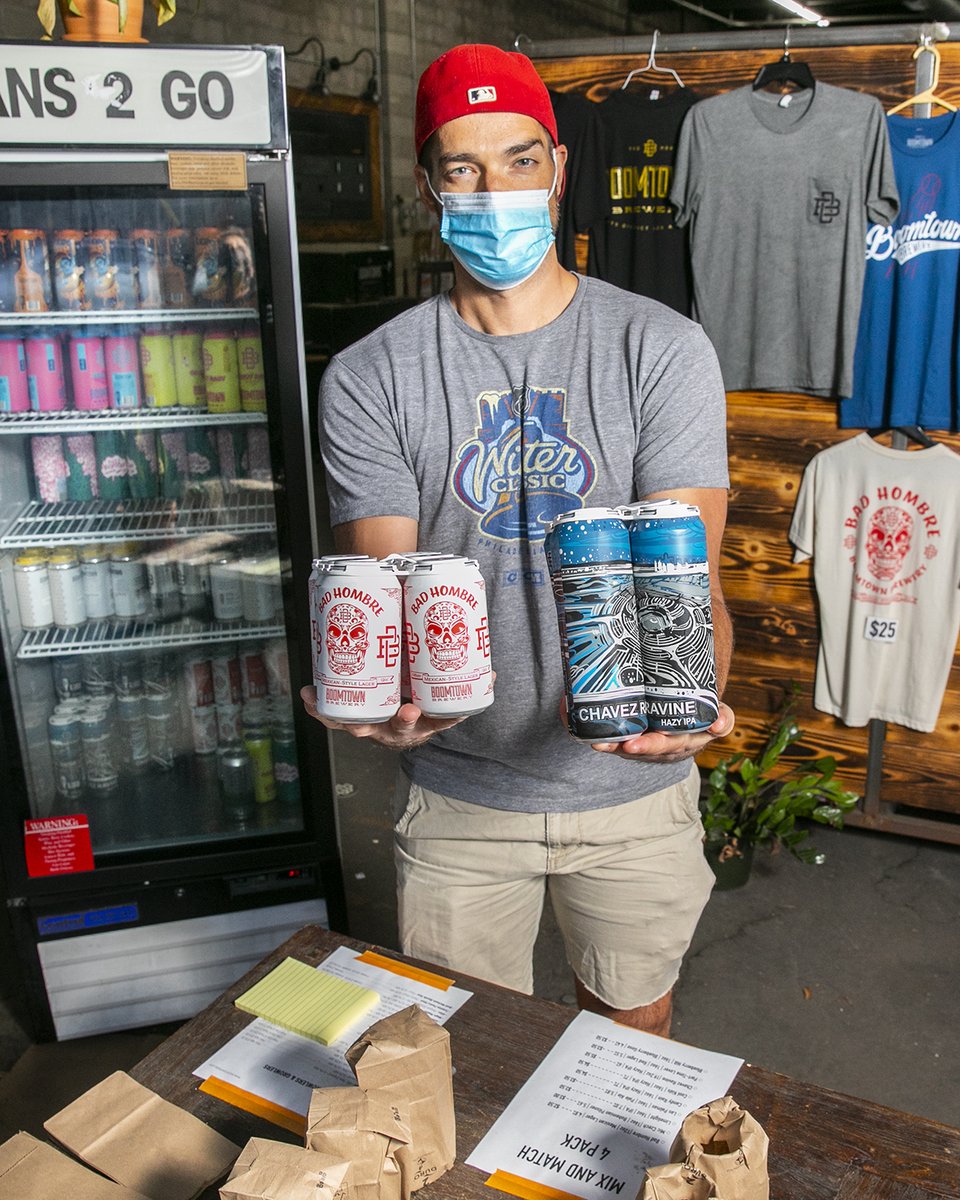 Boomtownbrewery's tweet photo. LAST DAY FOR DINE IN, 5-9pm! PICK UP WINDOW OPEN 2-7pm! 🍻 One last hurrah has us feeling all sorts of thankful, for our patrons & fans, our amazing staff, @CorazonLA_ and of course for great #CraftBeer. Grab a beer or come pick up before Thanksgiving!
#LABeer #DTLA #LABrewery https://t.co/3HDNbEZglV