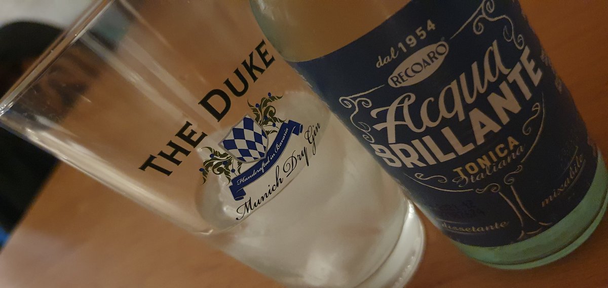 rari2003's tweet image. 🎉Salute to my fellow #AzDevCom Buddies! @janekf @th_p @trikkser @LuiseFreese @martin_jib. Little revenge to @janekf 😀