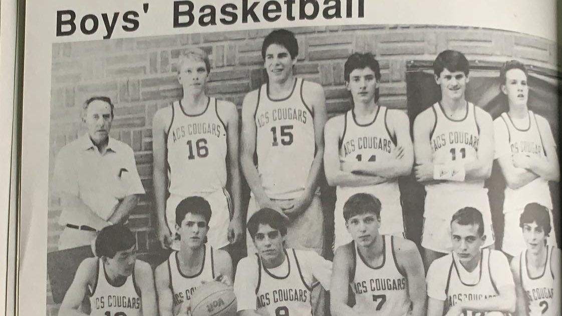 marceloclaure's tweet photo. 1989 @ACS_Calvert #TB to 1989 my senior year !!  I was the tallest in the team. https://t.co/WCxgzDwuKf
