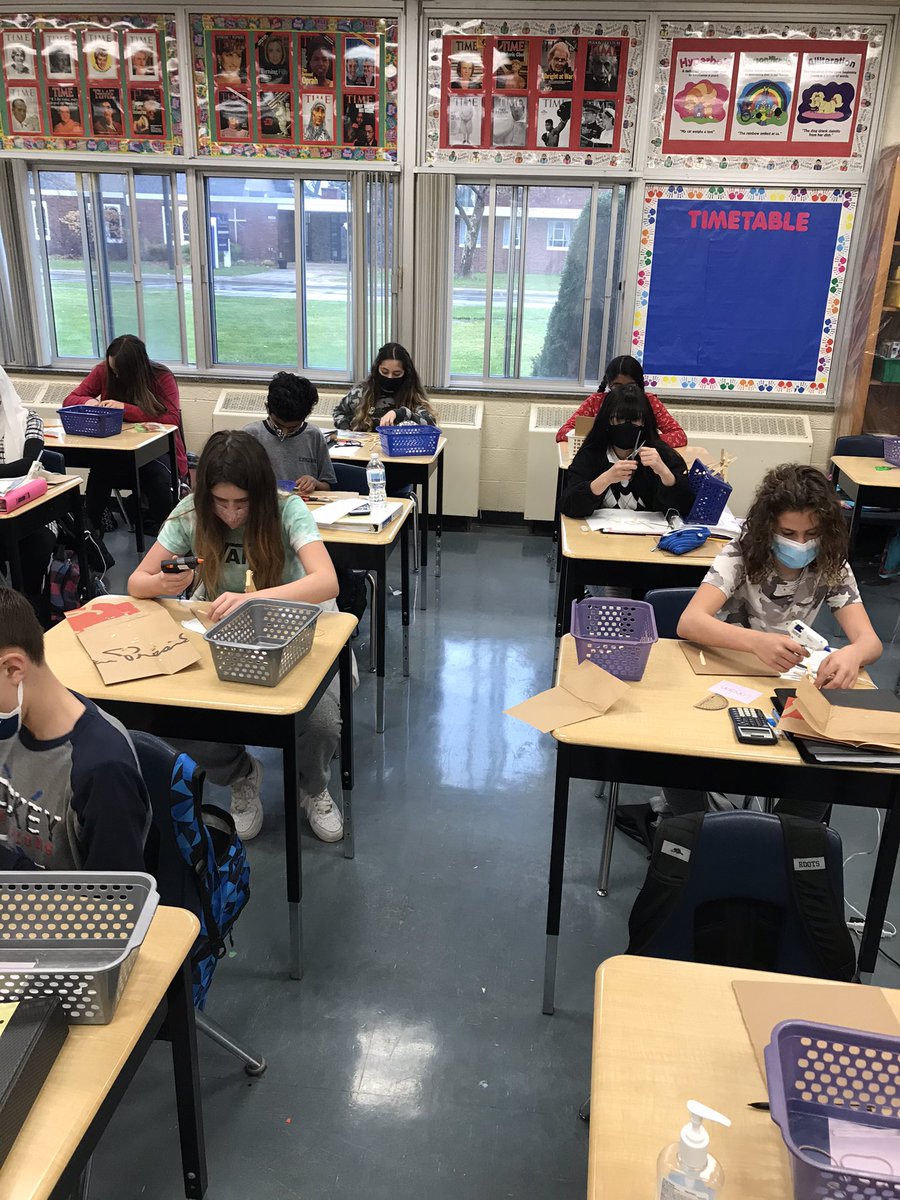 MrsGalanopoulos's tweet photo. @MrsGalanopoulos Constructing Catapults! https://t.co/yQwoMK5ihD