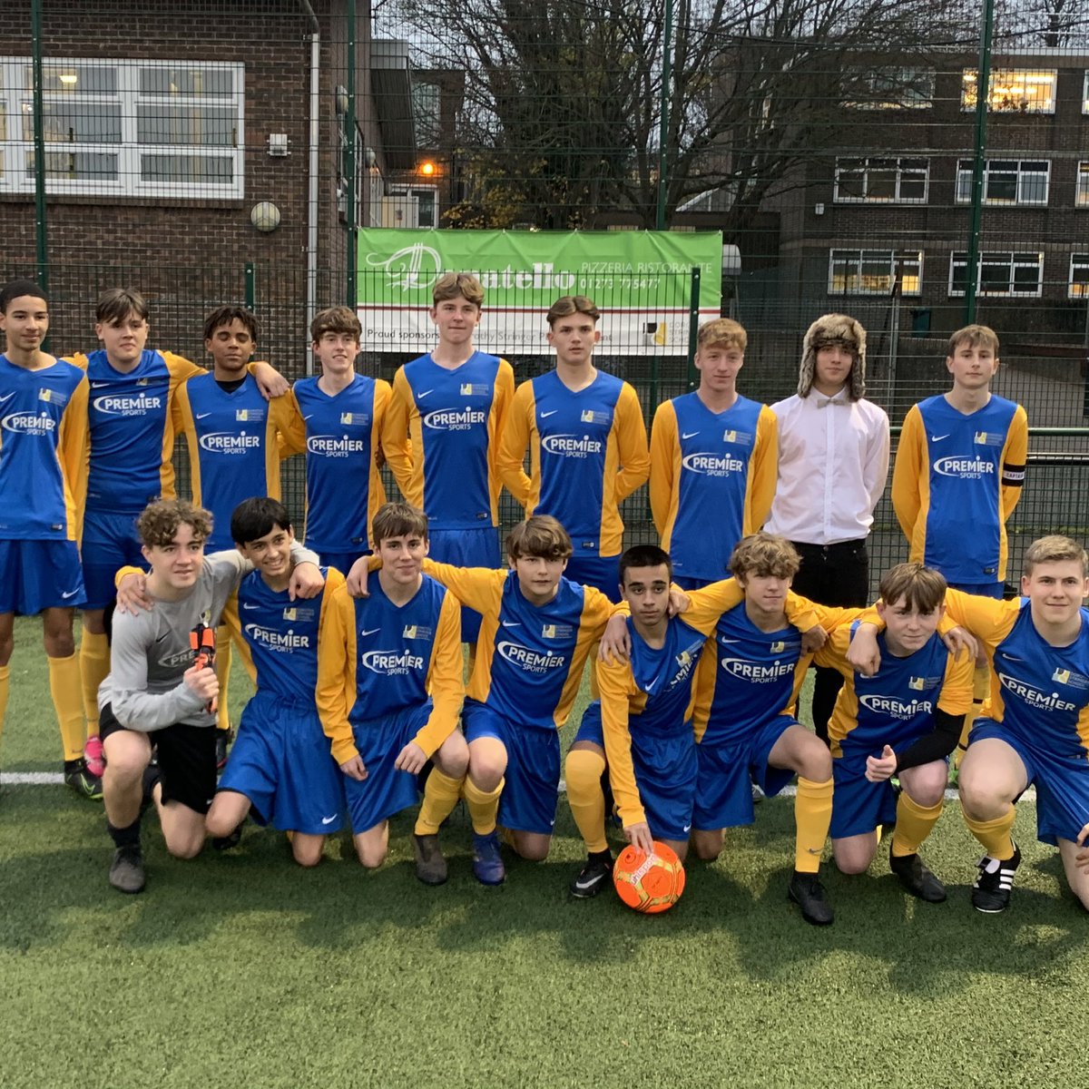 Dorothy Stringer PE tweet media