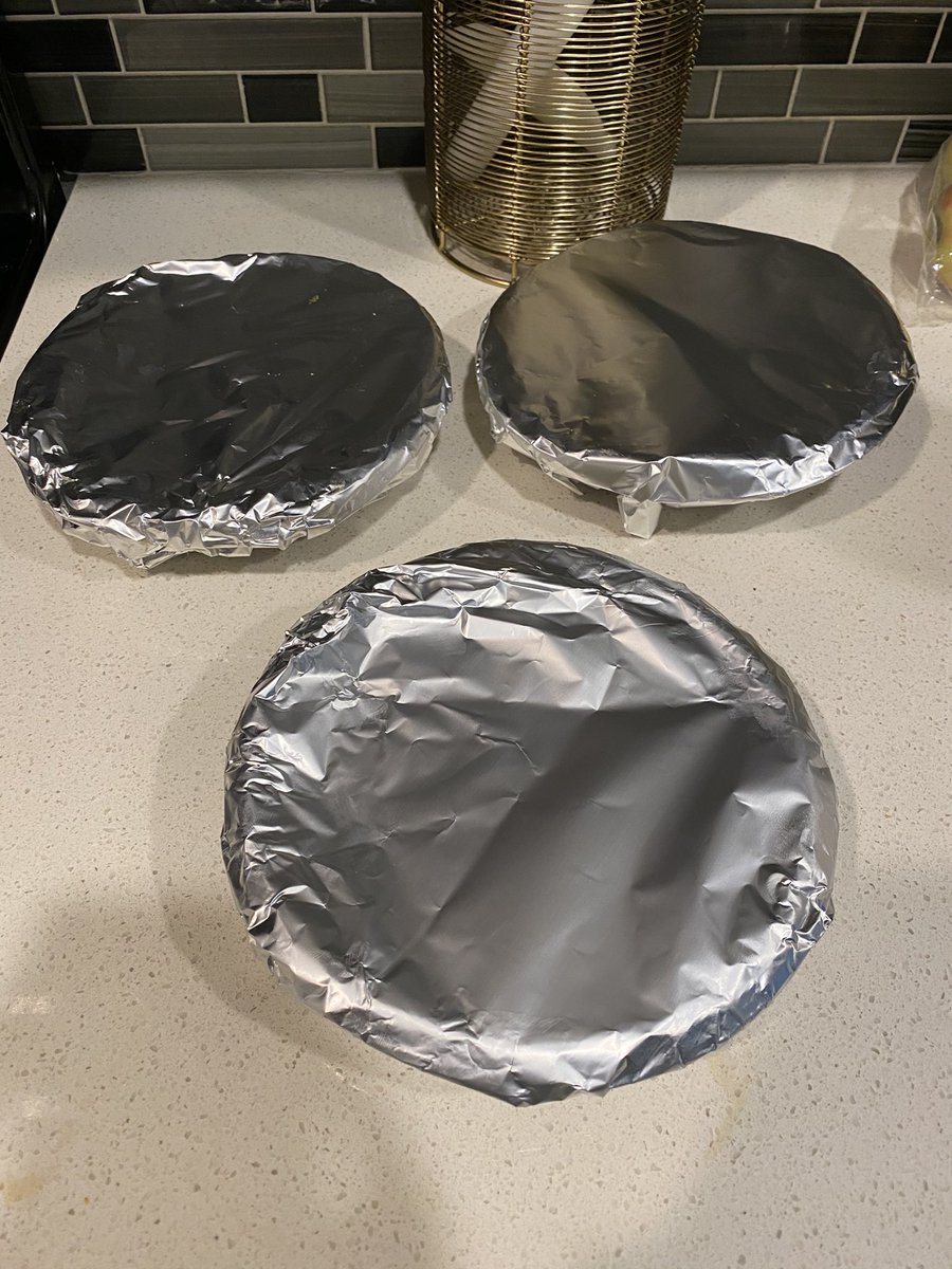 CKTheGreat_'s tweet image. how it started vs how it’s going 🥴😂