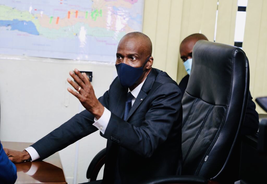 moisejovenel's tweet photo. Se yon Dwa pèp Ayisyen an genyen pou l jwenn kat idantifikasyon li gratis epi byen fasil nan nenpòt Biwo ONI. Se yon Devwa Leta genyen poul bay ONI mwayen poul rive reponn ak gwo responsablite sa. Pou sa mwen deside mete tout resous yo disponib pou pèp la ka rive jwenn bon sèvis. https://t.co/BhRnRXe2D0