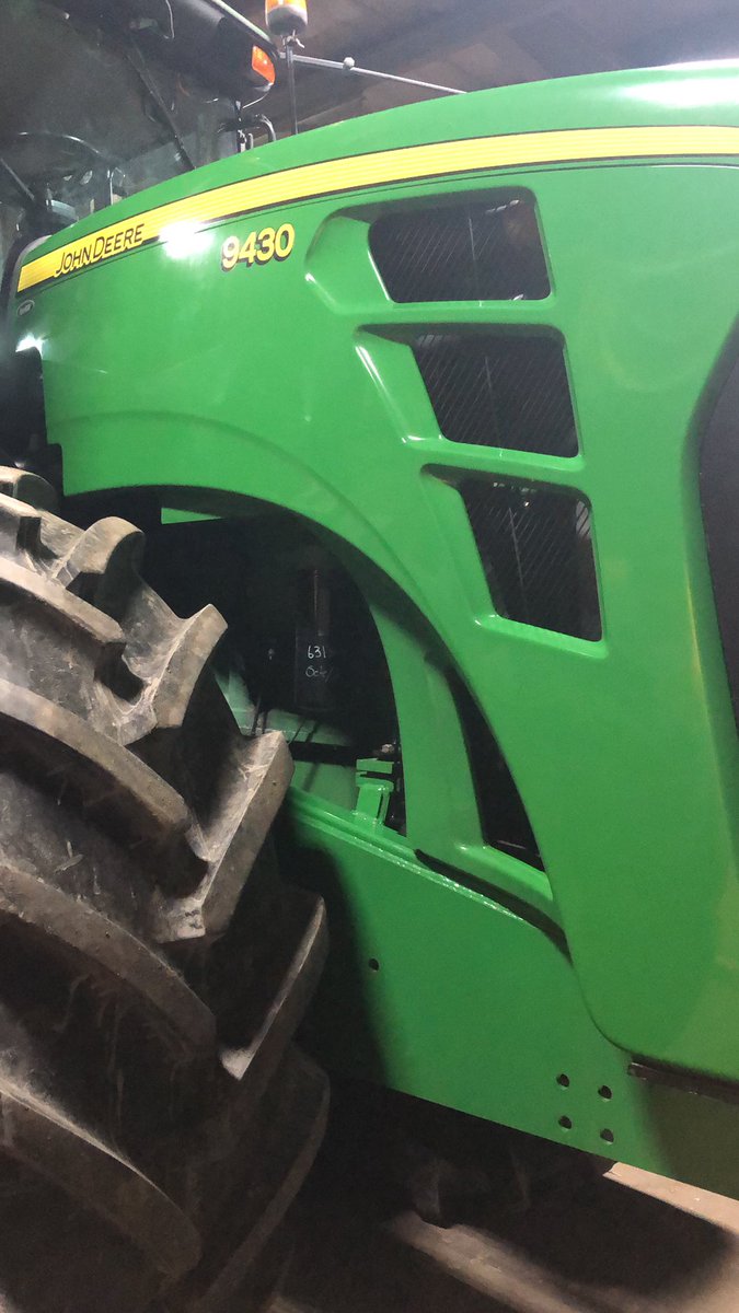 kloepf20's tweet photo. Wax day 9430 looking good not sure what has a better shine the tractor or my forehead lol 👍👍 https://t.co/wOm7xC9Lfp