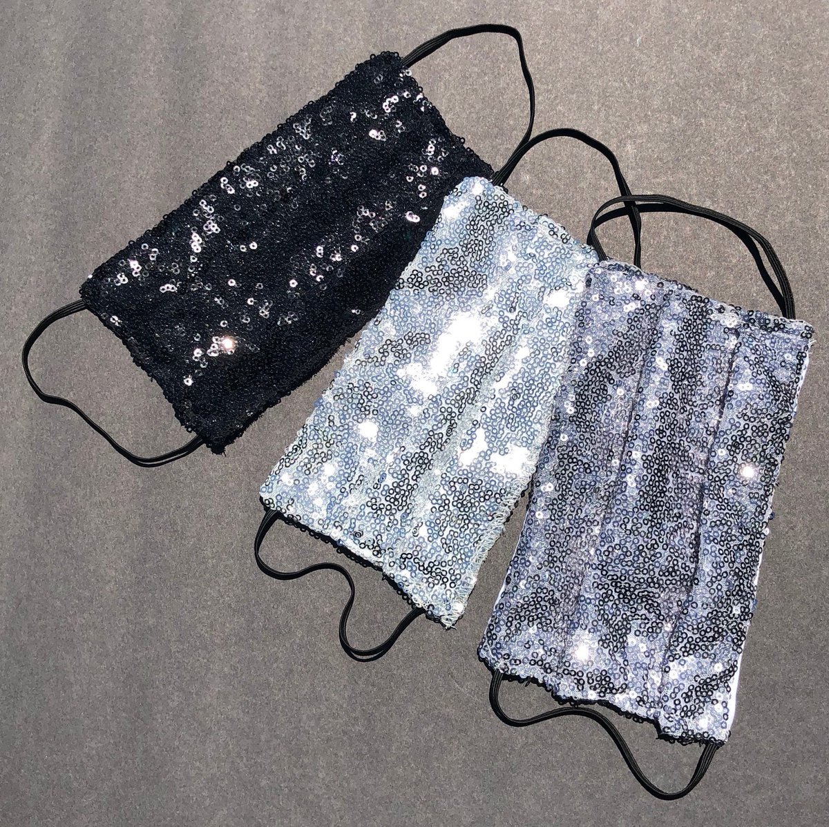 mask_pretty's tweet photo. Thanks for the kind words! ★★★★★ "Wow I received my masks this week and they are So beautiful !!!! I’m going to safe and cute !!!!" Cheryl C. https://t.co/oclbA8EeeI #etsy #kid #black #glitterfacemask #etsyholidaygifts #facecoverings #weddingfacemask #prettyfacemask https://t.co/gLN14zj7Hc