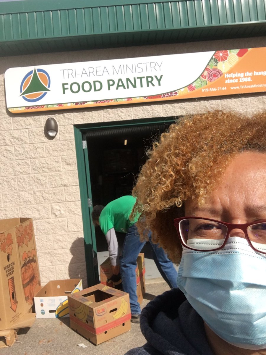 @yashar @JoyAnnReid @yashar I took your post to heart. I withdrew my Christmas savings and gave it to the individuals that showed up at the food bank today because as you said people sometimes need more than food. It was the most rewarding thing Iโve ever done! I challenge others to do it too! https://t.co/NzsBigVNJk