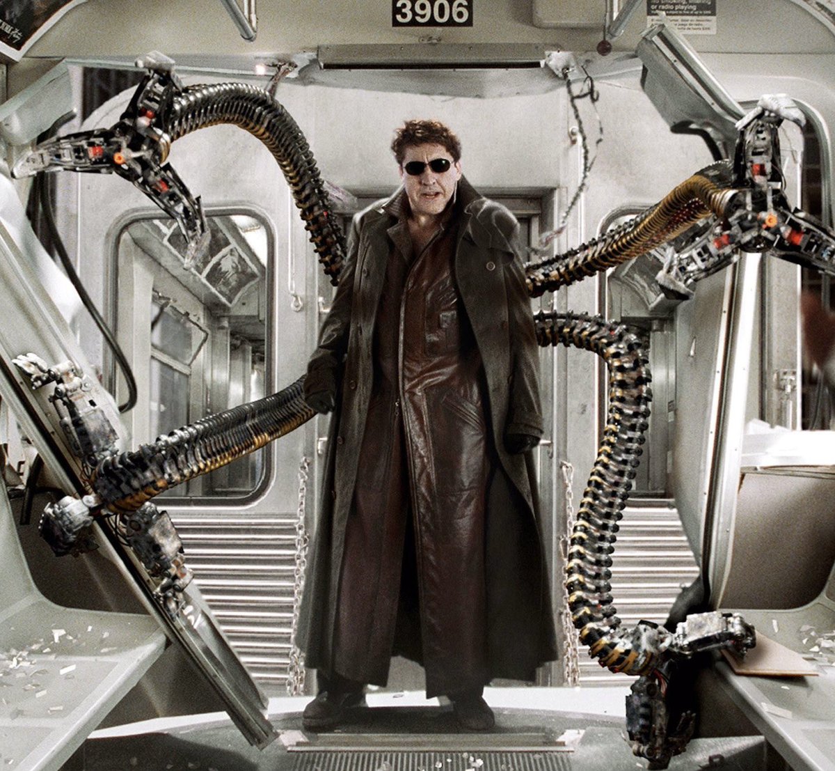 доктор осьминог взорвался. отто октавиус доктор осьминог. отто октавиус spider-man ps4. включи доктор осьминог. отто октавиус марвел.