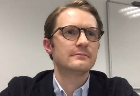 OeffentlicheIT's tweet photo. Es ist schwer, domänenübergreifende Dateninfrastrukturen zu bauen, aber erst die Möglichkeit der domänenübergreifenden Nutzung hebt die spannenden Innovationspotenziale, sagt Leonard Mack beim #DigiDossier. https://t.co/Yz7qRaFVAf