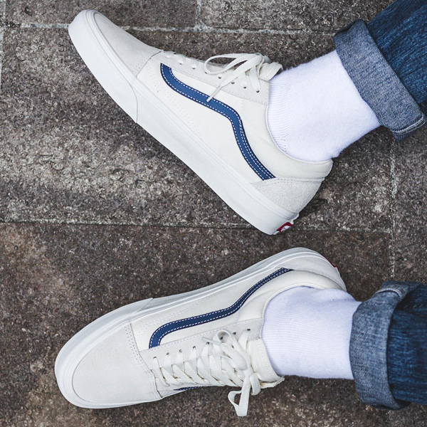 vans vintage white