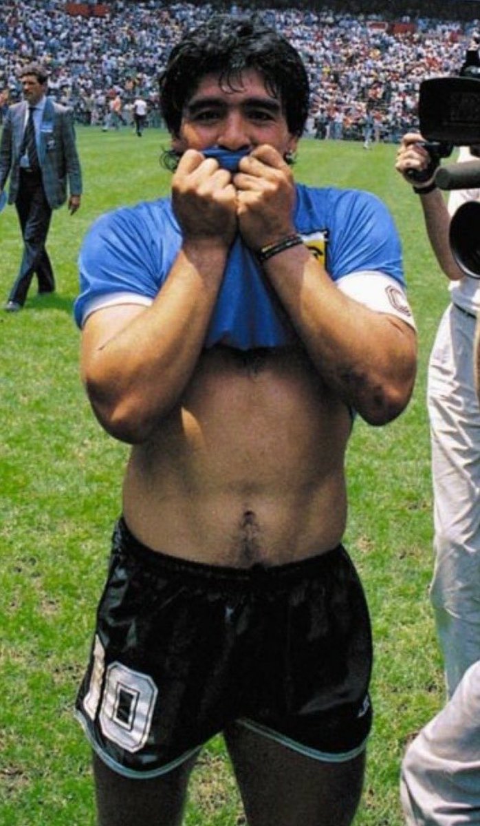 CSCDSanMartin's tweet photo. QEPD Diego Armando Maradona 🙏🙌 https://t.co/H38Xukqv87