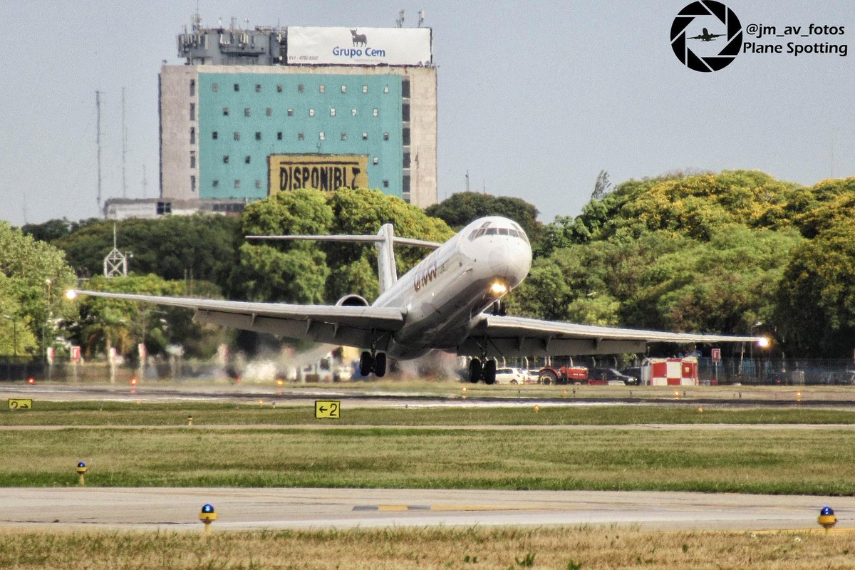 MIÉRCOLES DE MD ❤️
.
Agradecemos a <a href="/jm_av_fotos/">JM | Plane Spotting 🐐 ⭐️⭐️⭐️</a> por la increíble foto 🥰
.
🛫🌍🌅
.
#MIERCOLESDEMD #weloveflight #photography #avation #MD #BuenMiercoles #cuarentena #miercoles