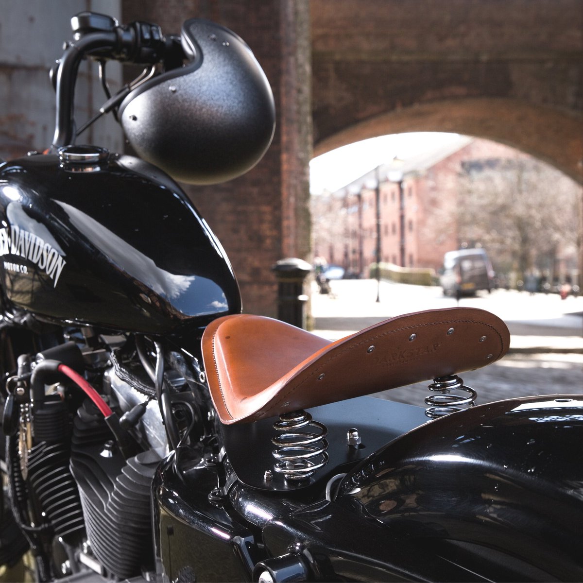 The best a bike can get.. 👍

One of the best looking #bobber seat kits available 💨
#darkstarleather #sportster #softail #custombuild