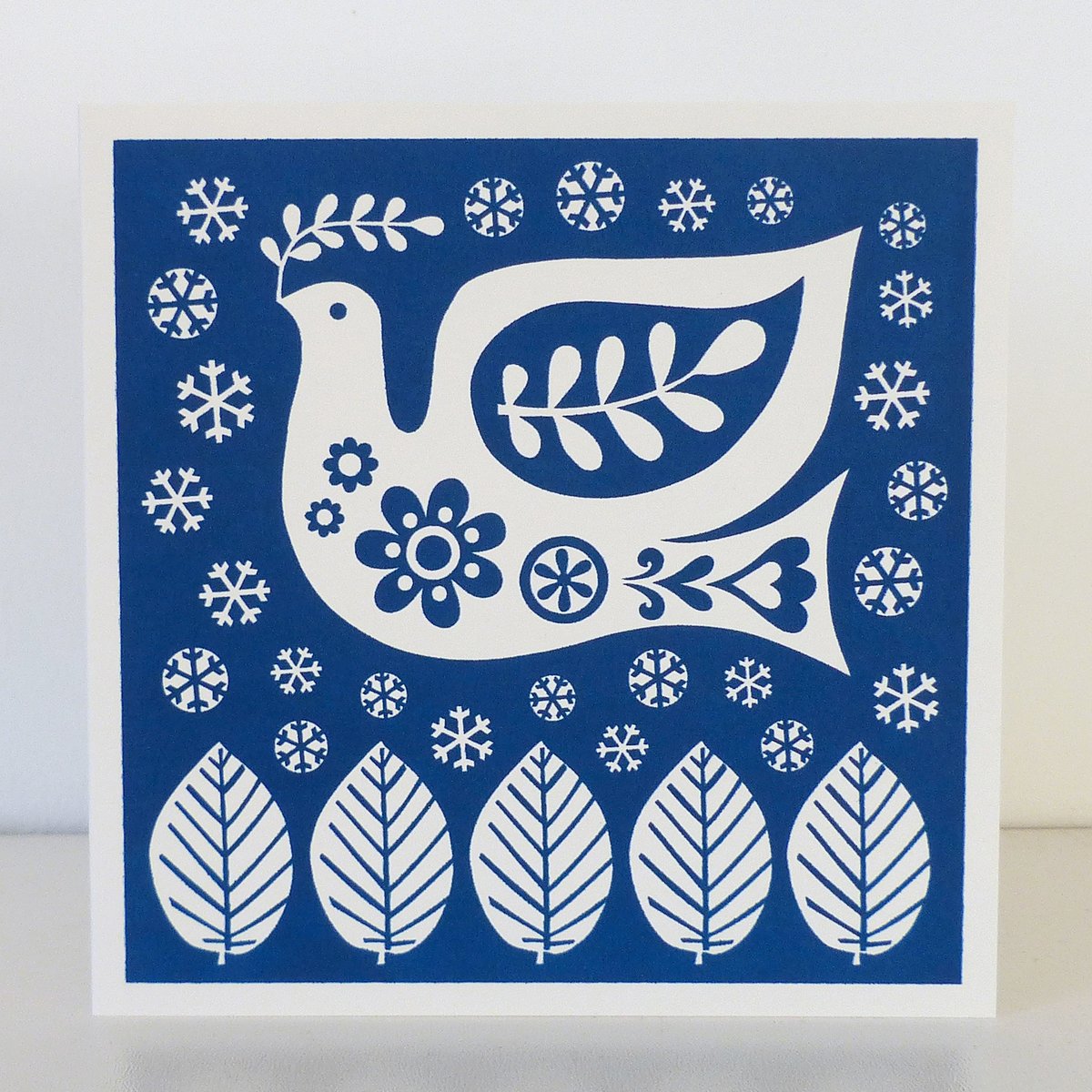franwooddesign's tweet photo. Hi, here's a few #handmade items from my online shop. From top left clockwise: handprinted Nouveau Cat tote bag, Midnight Dove Christmas card, Cat in Flowers screen-print, Scandi Bird tea towel. Shop here: https://t.co/WuYEH65F6X

#handmadehour #giftideas #shopindie #ShopSmall https://t.co/QvAVJXzCYy