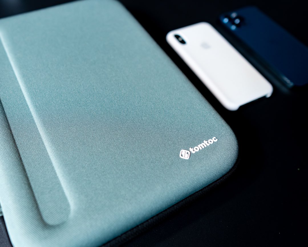 itsmintmindy's tweet photo. Lovin the chill I get from tomtoc’s new colors! Perfect for this rainy season 🌧

tomtoc iPad Air 4 case giveaway: https://t.co/pWd2RkpldG
 
#giveaway #ipadaircase #BlackFridayWeek https://t.co/2F1cDlhZMd