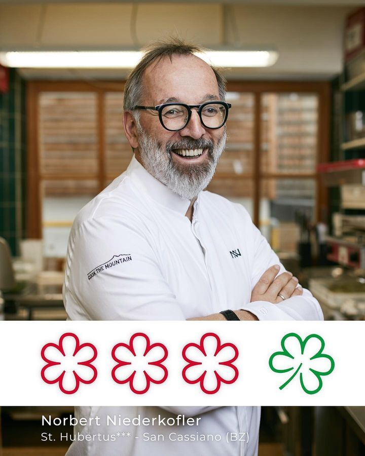 suedtirol_info's tweet photo. In Südtirol leuchtet 1 neuer Stern und er ist grün!☘ Der Küchenchef #NorbertNiederkofler wurde in der Kategorie des Michelin-Führers für nachhaltige Küche/Restaurants ausgezeichnet. Damit wird zu seinen 3 roten Sternen ein weiterer hinzugefügt. Gratulation!⭐⭐⭐#cookthemountain https://t.co/GucnPYACg7
