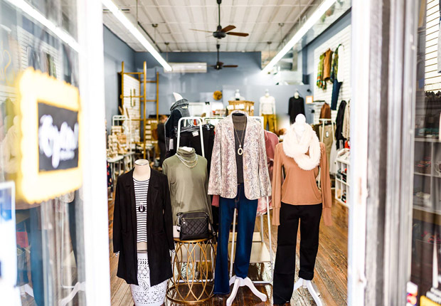 The Commercial Review tweet media