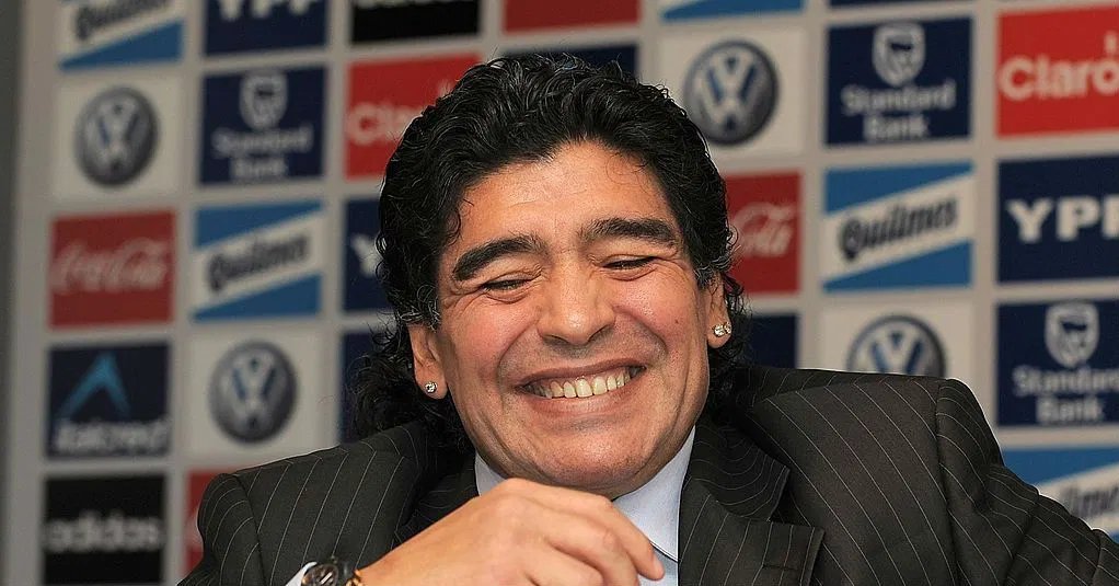 Diego Maradona est mort 😰😰😰

Son talent balle aux pieds était indéniable, mais il était aussi un bon vivant, adorant faire blague sur blague... 

Sa plus belle ? Elle concerne son but le plus remarquable ► bit.ly/1inQTVi